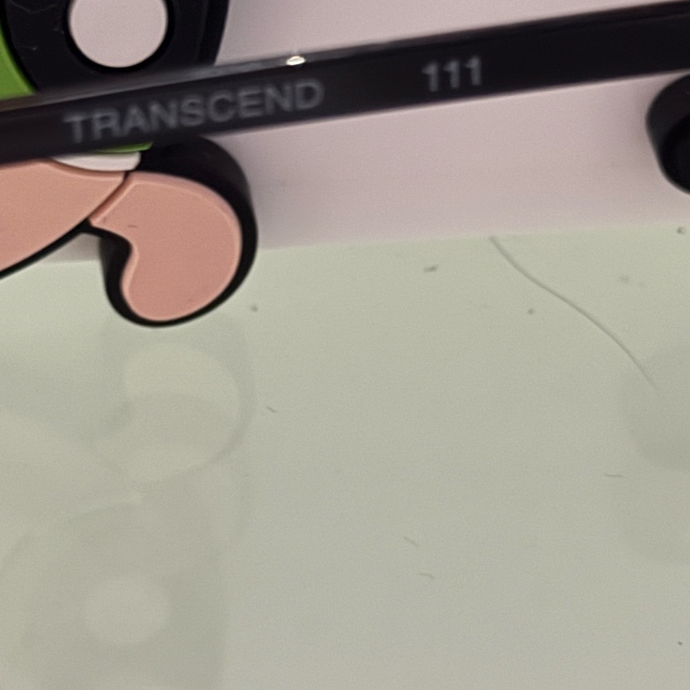 Quay Sunglasses - Picture 5 of 8